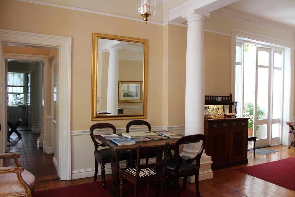Tintagel Guest House เคปทาวน์ ภายนอก รูปภาพ