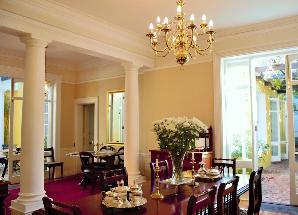 Tintagel Guest House เคปทาวน์ ภายนอก รูปภาพ