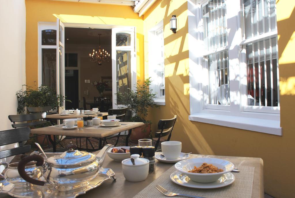 Tintagel Guest House เคปทาวน์ ภายนอก รูปภาพ